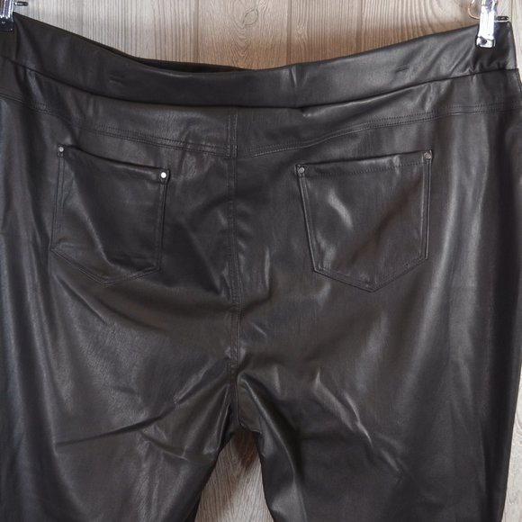 NWT Terra & Sky Leather like Pants 3X PLUS SIZE - Picture 8 of 9